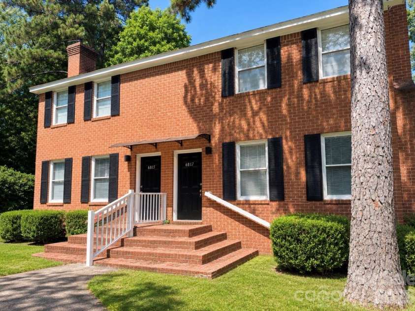6815-6817 Valleybrook Road, Columbia, SC 29206.  MLS# CAR4404812, YatesRealty ID 47119. 