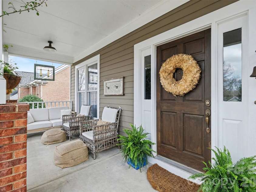 136 Spencer Street, Davidson, NC 28036.  MLS# CAR4355088, YatesRealty ID 4712. 