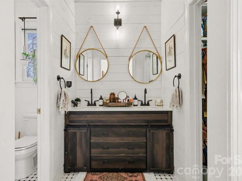 136 Spencer Street, Davidson, NC 28036.  MLS# CAR4355088, YatesRealty ID 4712. 