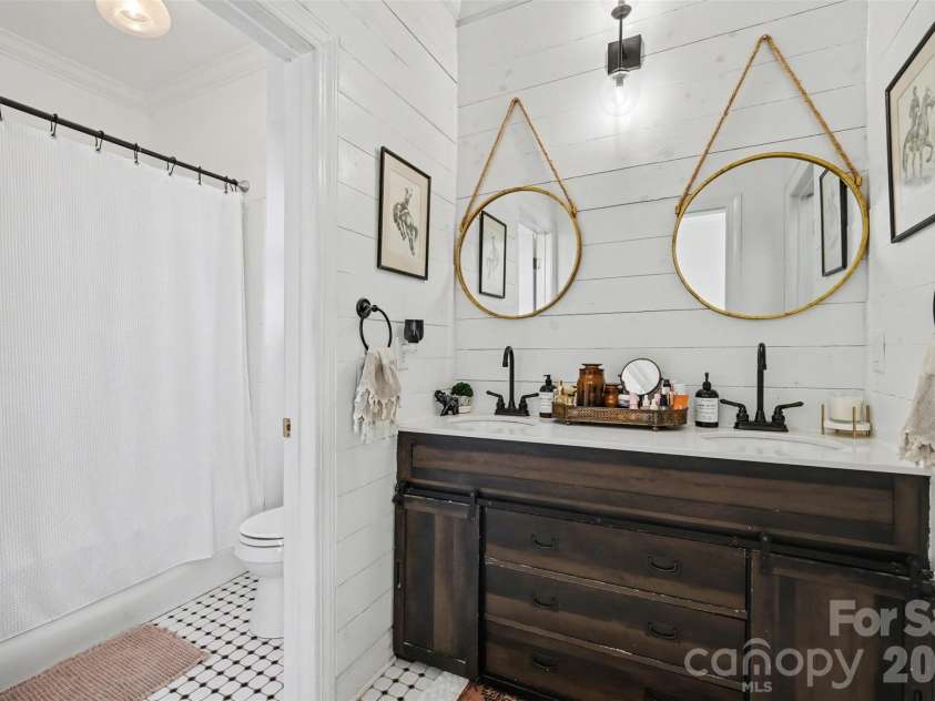 136 Spencer Street, Davidson, NC 28036.  MLS# CAR4355088, YatesRealty ID 4712. 