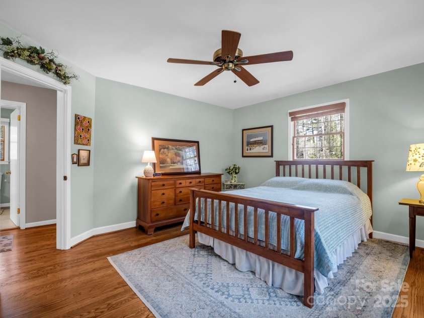 19 Robert E Lee Drive, Flat Rock, NC 28731.  MLS# CAR4235643, YatesRealty ID 4712. 