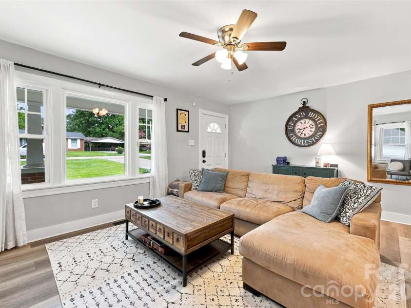 208 Barron Park, York, SC 29745.  MLS# CAR4418344, YatesRealty ID 47120. 