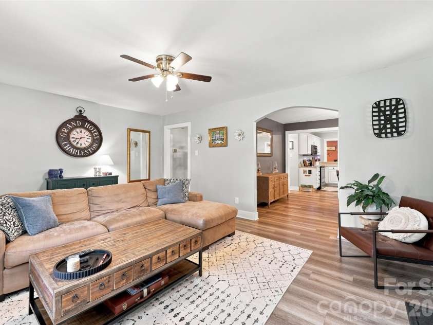 208 Barron Park, York, SC 29745.  MLS# CAR4418344, YatesRealty ID 47120. 