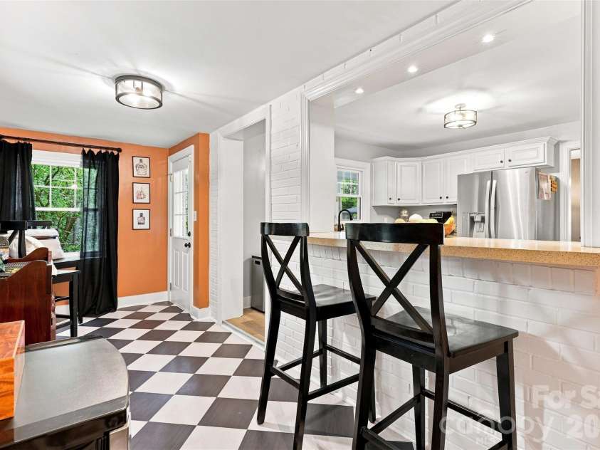 208 Barron Park, York, SC 29745.  MLS# CAR4418344, YatesRealty ID 47120. 