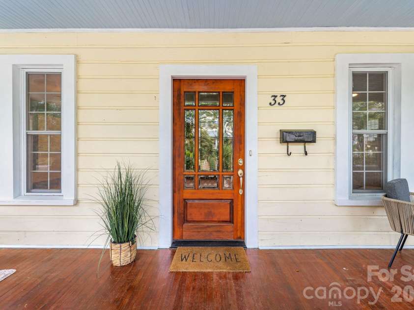 33 Fairfax Avenue, Asheville, NC 28806.  MLS# CAR4401543, YatesRealty ID 47121. 