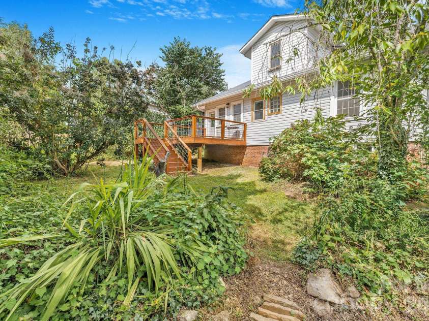 33 Fairfax Avenue, Asheville, NC 28806.  MLS# CAR4401543, YatesRealty ID 47121. Private back yard