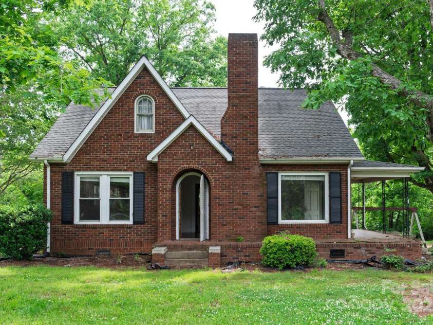 4098 Nc Hwy 127 Highway, Hickory, NC 28602.  MLS# CAR4256823, YatesRealty ID 47123. 