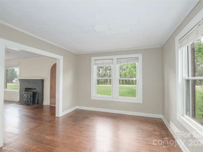 4098 Nc Hwy 127 Highway, Hickory, NC 28602.  MLS# CAR4256823, YatesRealty ID 47123. 