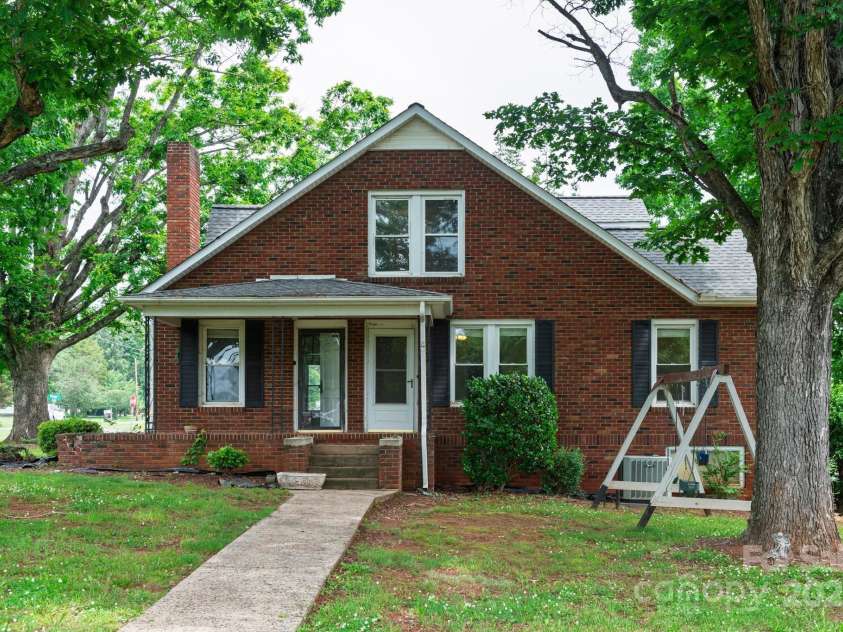 4098 Nc Hwy 127 Highway, Hickory, NC 28602.  MLS# CAR4256823, YatesRealty ID 47123. 