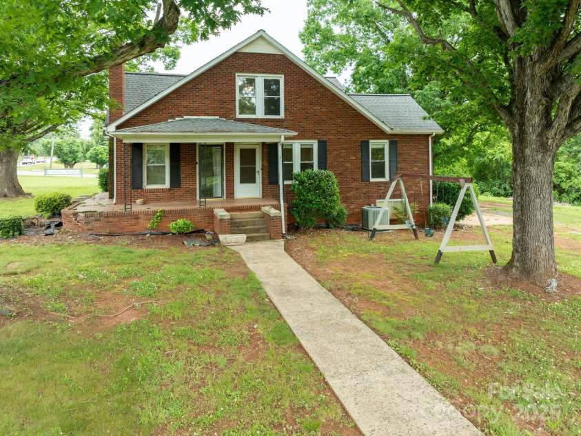 4098 Nc Hwy 127 Highway, Hickory, NC 28602.  MLS# CAR4256823, YatesRealty ID 47123. 