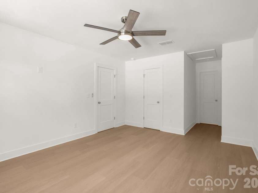 409 Queens Road, Gastonia, NC 28052.  MLS# CAR4418172, YatesRealty ID 47125. 