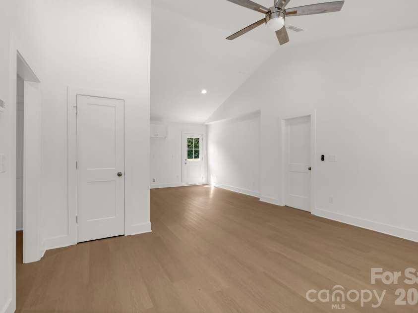 409 Queens Road, Gastonia, NC 28052.  MLS# CAR4418172, YatesRealty ID 47125. 