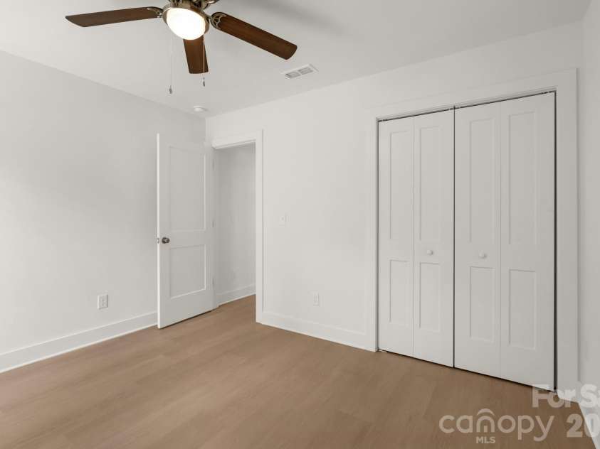 409 Queens Road, Gastonia, NC 28052.  MLS# CAR4418172, YatesRealty ID 47125. 