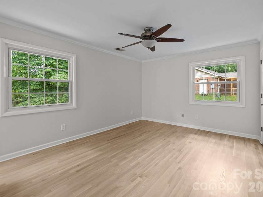6713 William Harry Court, Charlotte, NC 28211.  MLS# CAR4418714, YatesRealty ID 47126. 