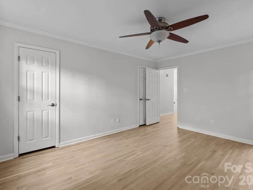 6713 William Harry Court, Charlotte, NC 28211.  MLS# CAR4418714, YatesRealty ID 47126. 