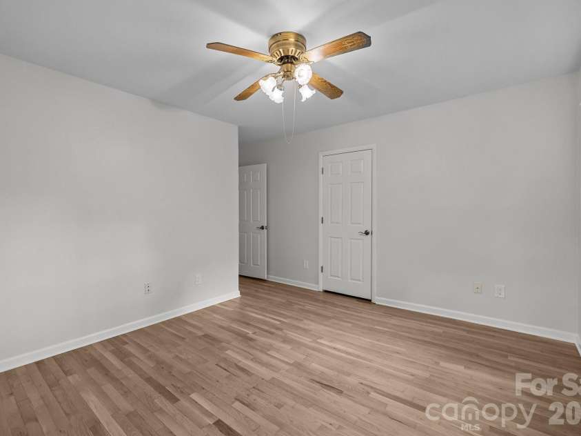 6713 William Harry Court, Charlotte, NC 28211.  MLS# CAR4418714, YatesRealty ID 47126. 