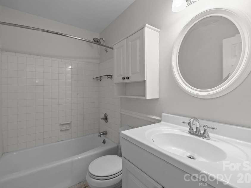 6713 William Harry Court, Charlotte, NC 28211.  MLS# CAR4418714, YatesRealty ID 47126. 