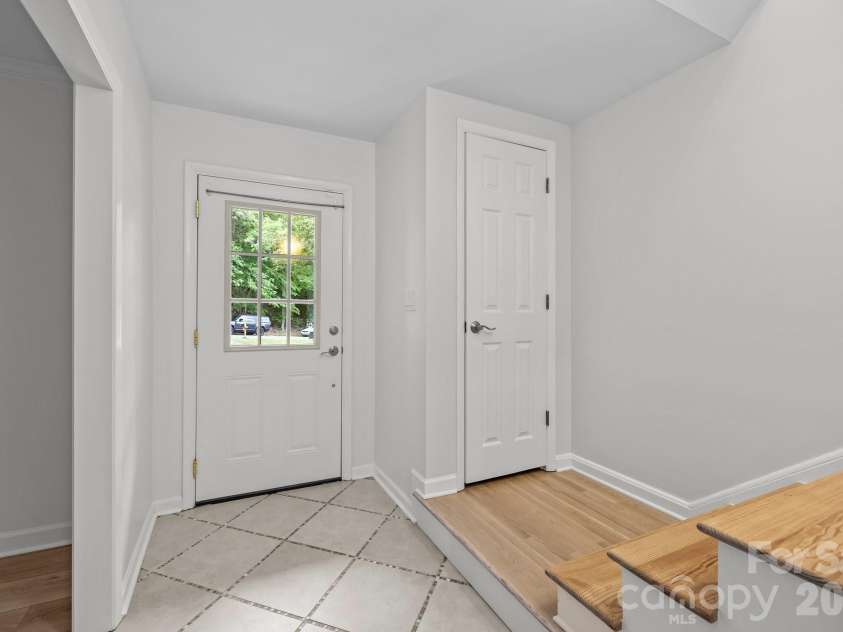6713 William Harry Court, Charlotte, NC 28211.  MLS# CAR4418714, YatesRealty ID 47126. 