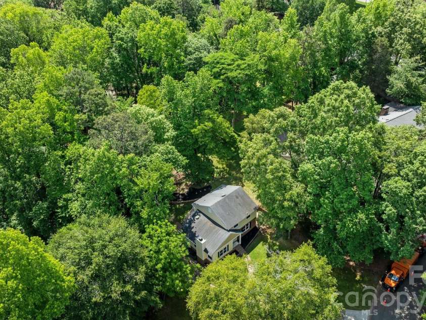 6713 William Harry Court, Charlotte, NC 28211.  MLS# CAR4418714, YatesRealty ID 47126. 