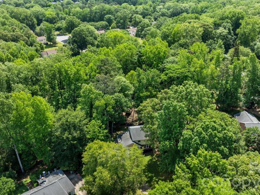6713 William Harry Court, Charlotte, NC 28211.  MLS# CAR4418714, YatesRealty ID 47126. 