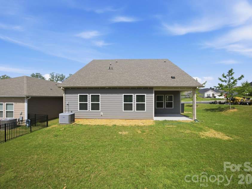 4405 Duplin Drive, Charlotte, NC 28214.  MLS# CAR4418715, YatesRealty ID 47128. 