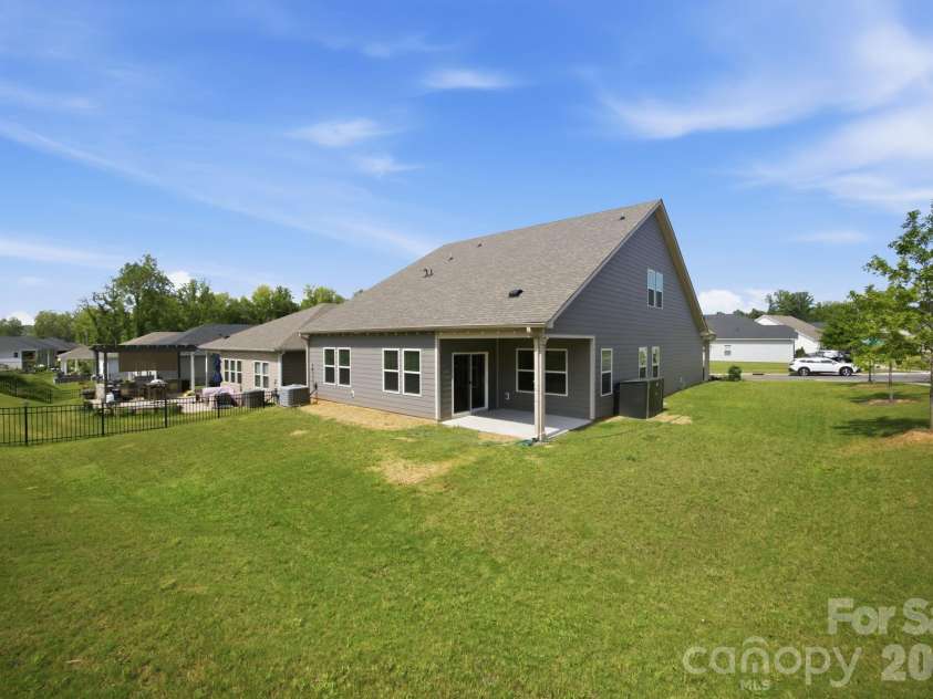 4405 Duplin Drive, Charlotte, NC 28214.  MLS# CAR4418715, YatesRealty ID 47128. 