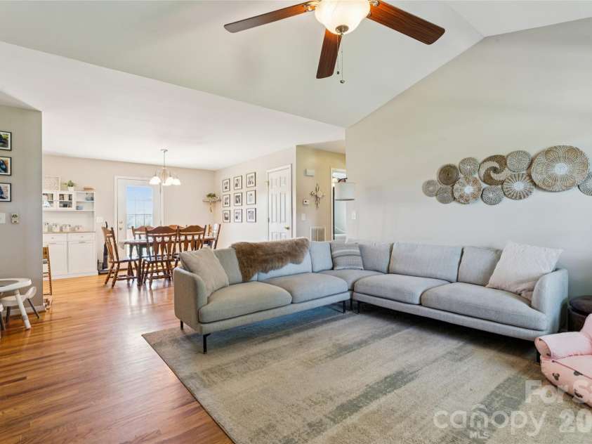 550 Stable Brook Lane, Taylorsville, NC 28681.  MLS# CAR4417552, YatesRealty ID 47129. 