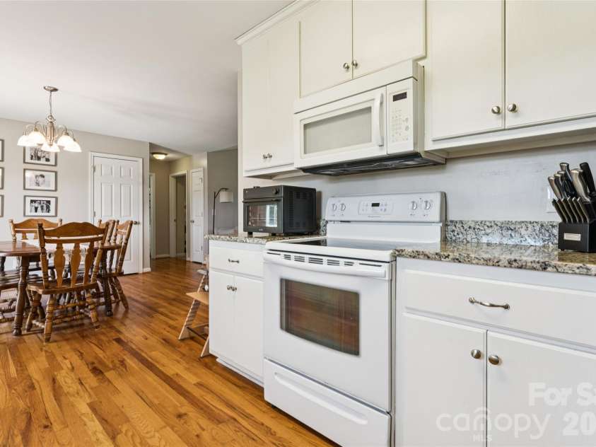 550 Stable Brook Lane, Taylorsville, NC 28681.  MLS# CAR4417552, YatesRealty ID 47129. 