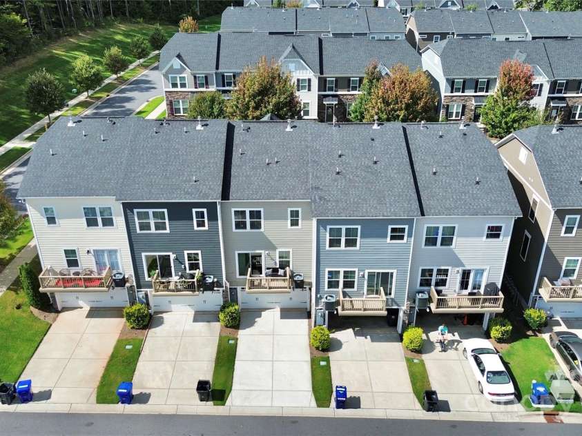 11712 Blessington Road, Huntersville, NC 28078.  MLS# CAR4188896, YatesRealty ID 4713. Rear on Shelborne Aly