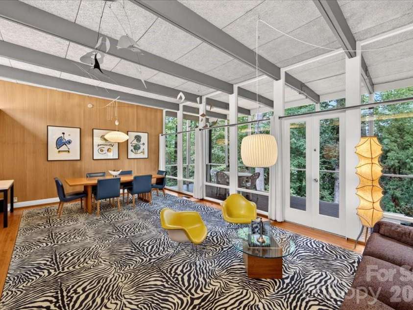 501 Ellsworth Road, Charlotte, NC 28211.  MLS# CAR4418754, YatesRealty ID 47130. 