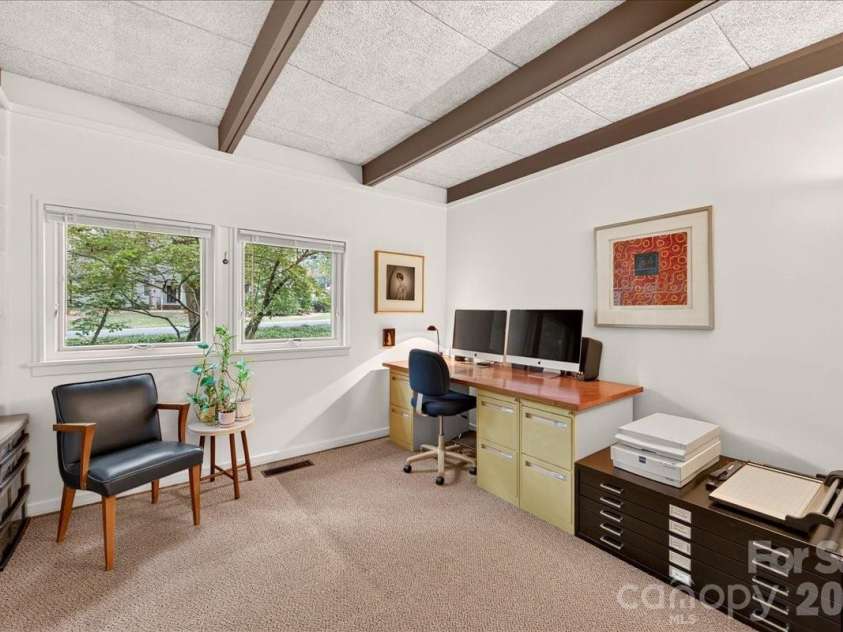 501 Ellsworth Road, Charlotte, NC 28211.  MLS# CAR4418754, YatesRealty ID 47130. 