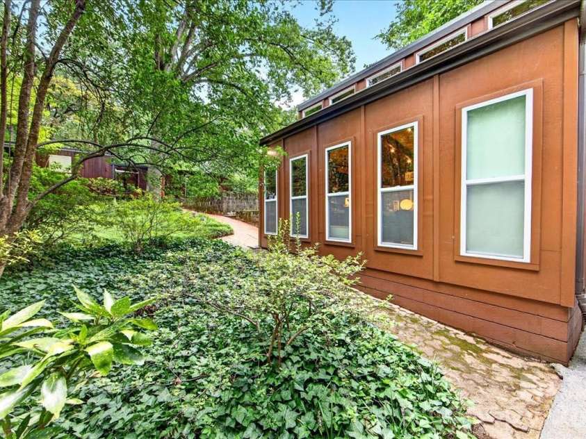 501 Ellsworth Road, Charlotte, NC 28211.  MLS# CAR4418754, YatesRealty ID 47130. 