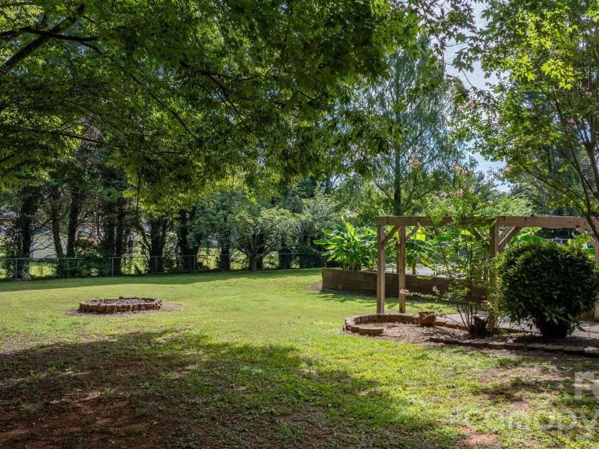 2025 34th Avenue Drive, Hickory, NC 28601.  MLS# CAR4377722, YatesRealty ID 47133. 