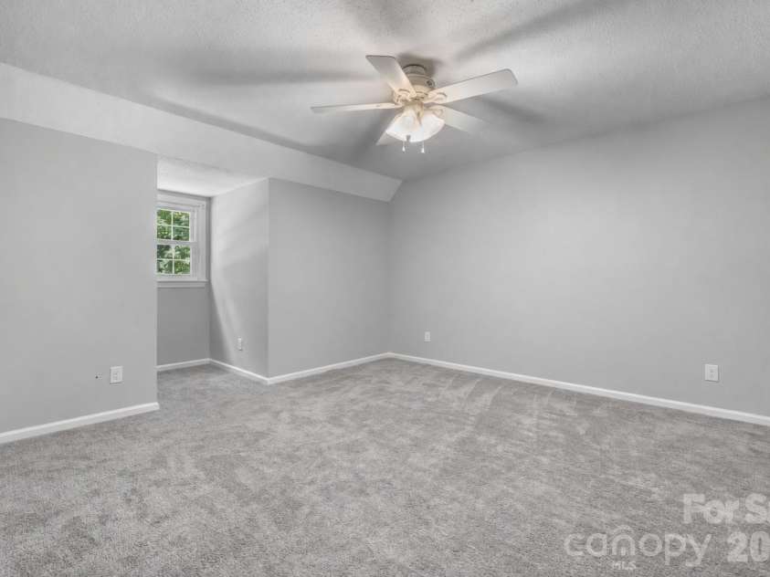 2025 34th Avenue Drive, Hickory, NC 28601.  MLS# CAR4377722, YatesRealty ID 47133. 