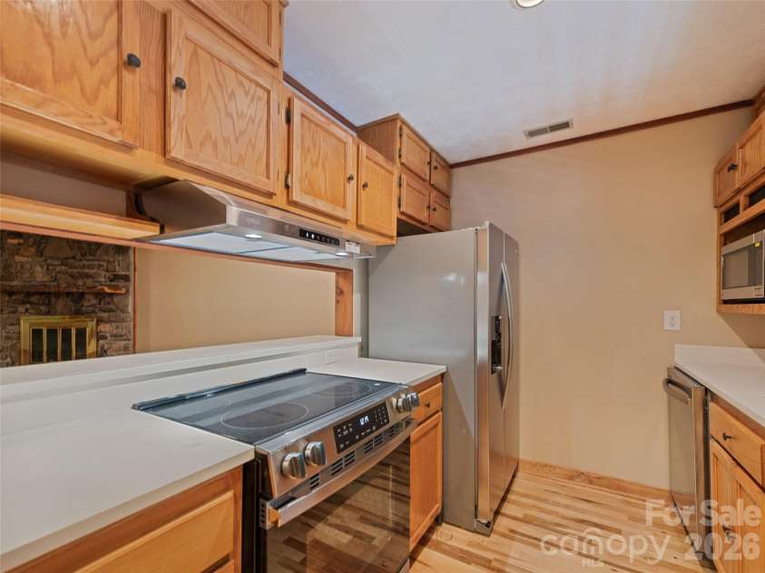 36 Mulberry Lane, Maggie Valley, NC 28751.  MLS# CAR4346269, YatesRealty ID 47136. 