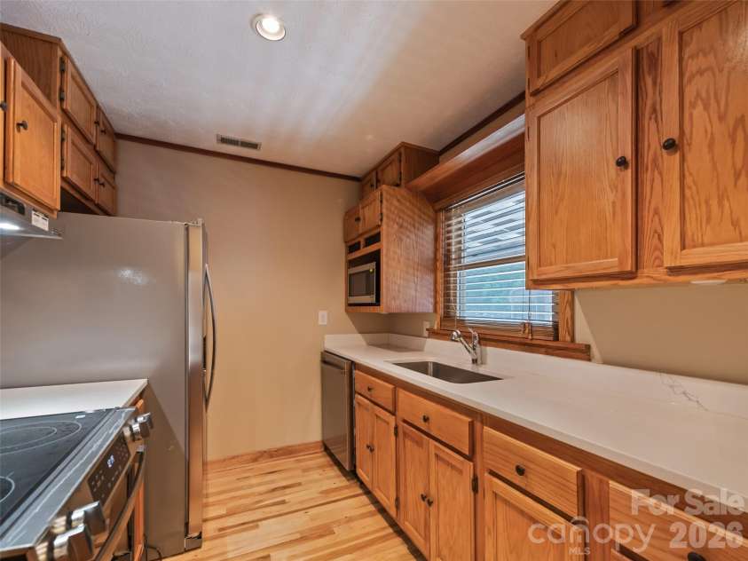 36 Mulberry Lane, Maggie Valley, NC 28751.  MLS# CAR4346269, YatesRealty ID 47136. 