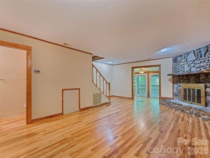 36 Mulberry Lane, Maggie Valley, NC 28751.  MLS# CAR4346269, YatesRealty ID 47136. 