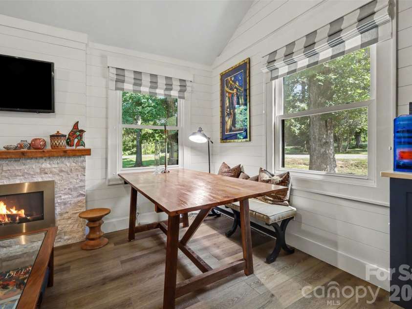 801 Catawba Avenue, Mount Holly, NC 28120.  MLS# CAR4418473, YatesRealty ID 47137. 
