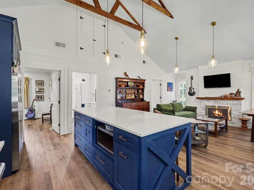 801 Catawba Avenue, Mount Holly, NC 28120.  MLS# CAR4418473, YatesRealty ID 47137. 
