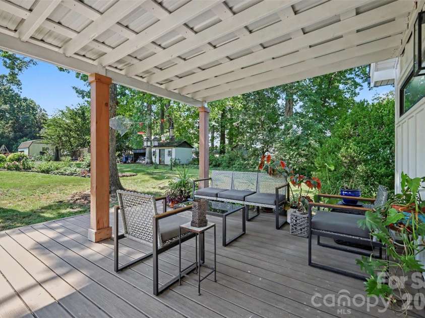 801 Catawba Avenue, Mount Holly, NC 28120.  MLS# CAR4418473, YatesRealty ID 47137. 