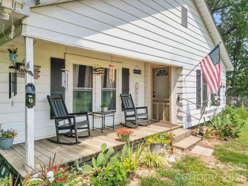 140 Painter Road, Mooresboro, NC 28114.  MLS# CAR4418156, YatesRealty ID 47141. 