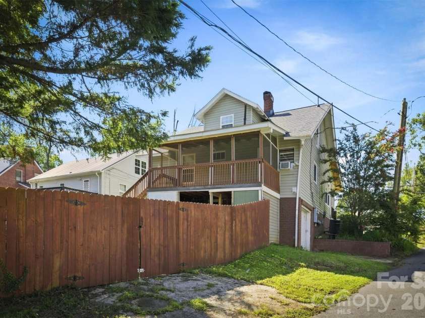 1511 Harper Avenue, Lenoir, NC 28645.  MLS# CAR4410160, YatesRealty ID 47143. 