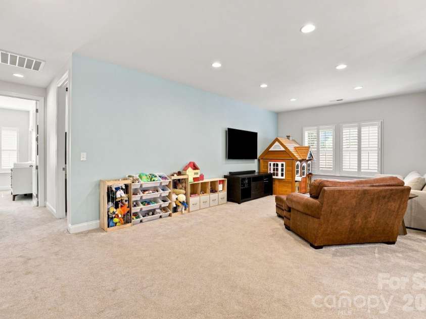208 South Fork Lane, Belmont, NC 28012.  MLS# CAR4418300, YatesRealty ID 47144. 