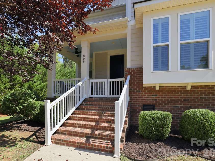 208 South Fork Lane, Belmont, NC 28012.  MLS# CAR4418300, YatesRealty ID 47144. 