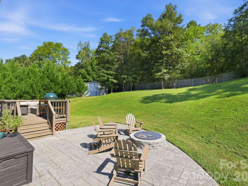 208 South Fork Lane, Belmont, NC 28012.  MLS# CAR4418300, YatesRealty ID 47144. 