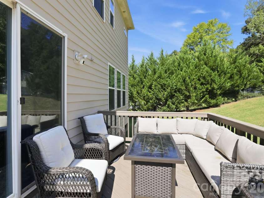 208 South Fork Lane, Belmont, NC 28012.  MLS# CAR4418300, YatesRealty ID 47144. 
