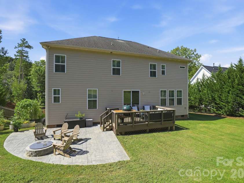 208 South Fork Lane, Belmont, NC 28012.  MLS# CAR4418300, YatesRealty ID 47144. 