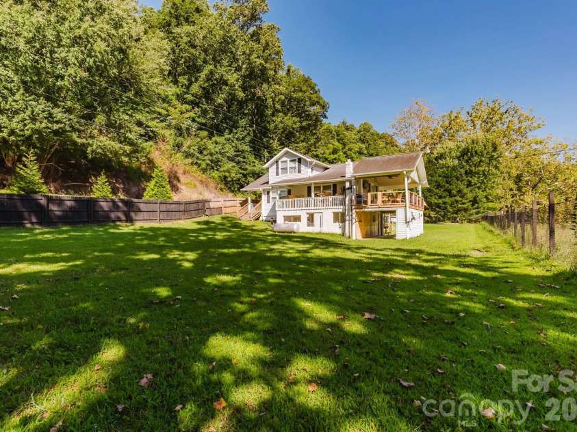 1380 Highway 19a Highway, Whittier, NC 28789.  MLS# CAR4418824, YatesRealty ID 47147. 