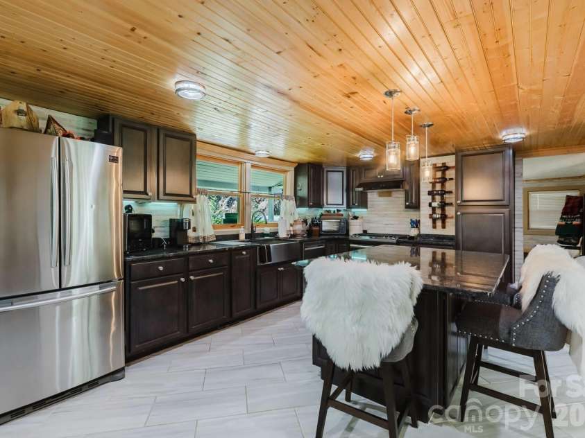 1380 Highway 19a Highway, Whittier, NC 28789.  MLS# CAR4418824, YatesRealty ID 47147. 