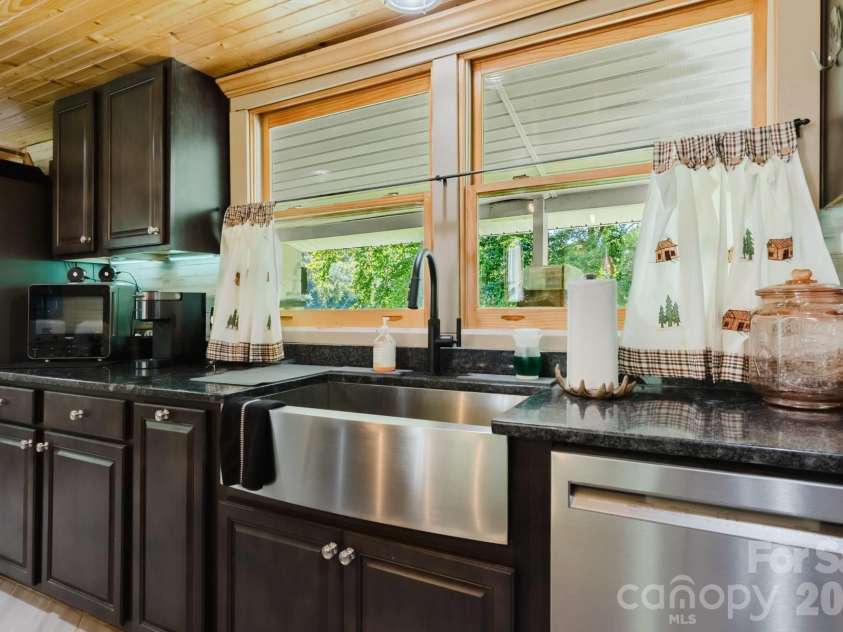 1380 Highway 19a Highway, Whittier, NC 28789.  MLS# CAR4418824, YatesRealty ID 47147. 